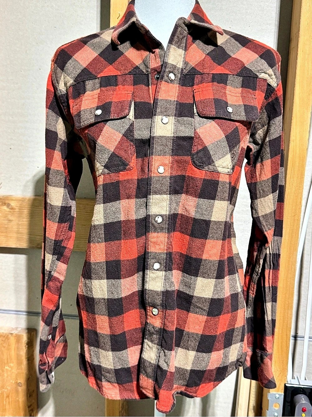 Ariat Retro Fit Plaid Cotton Snap Shirt Size Small
